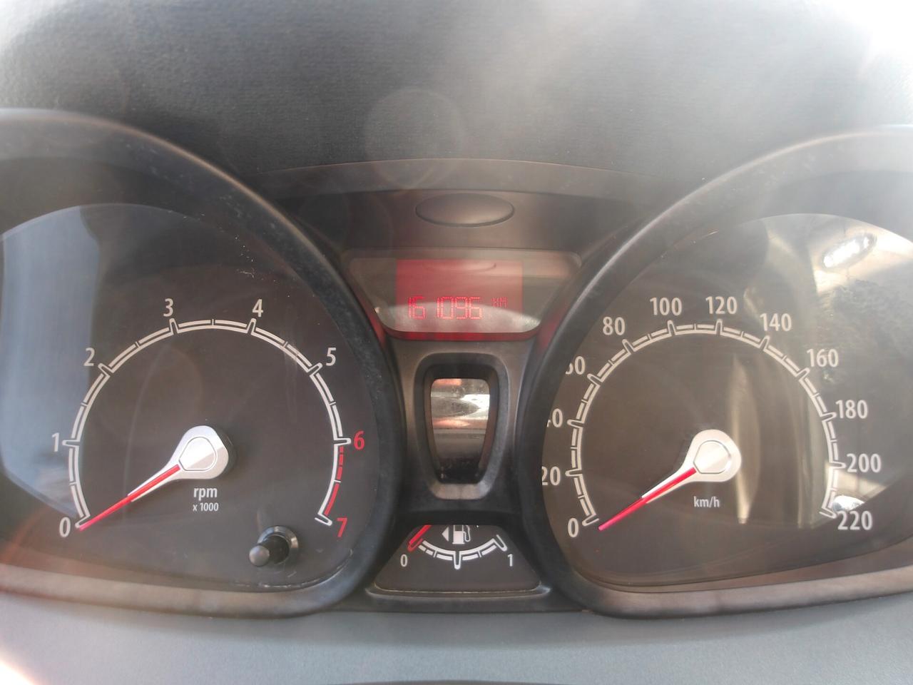 FORD FIESTA 1.2 BENZ-2011-GARANZIA FULL