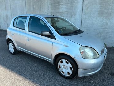 Toyota Yaris 1.0i 16V 5 porte NEOPATENTATI