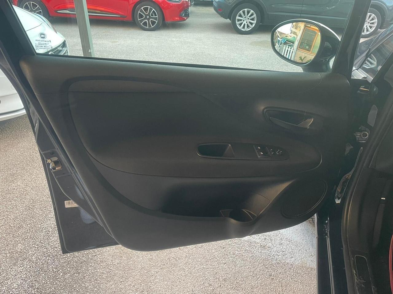 Fiat Punto 1.4 8V 5 porte Natural Power Lounge