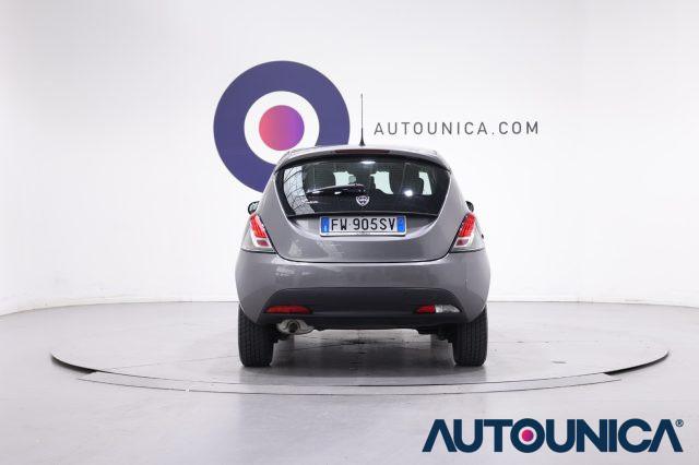 LANCIA Ypsilon 1.2 69 CV 5 PORTE GPL ECOCHIC ELEFANTINO BLU
