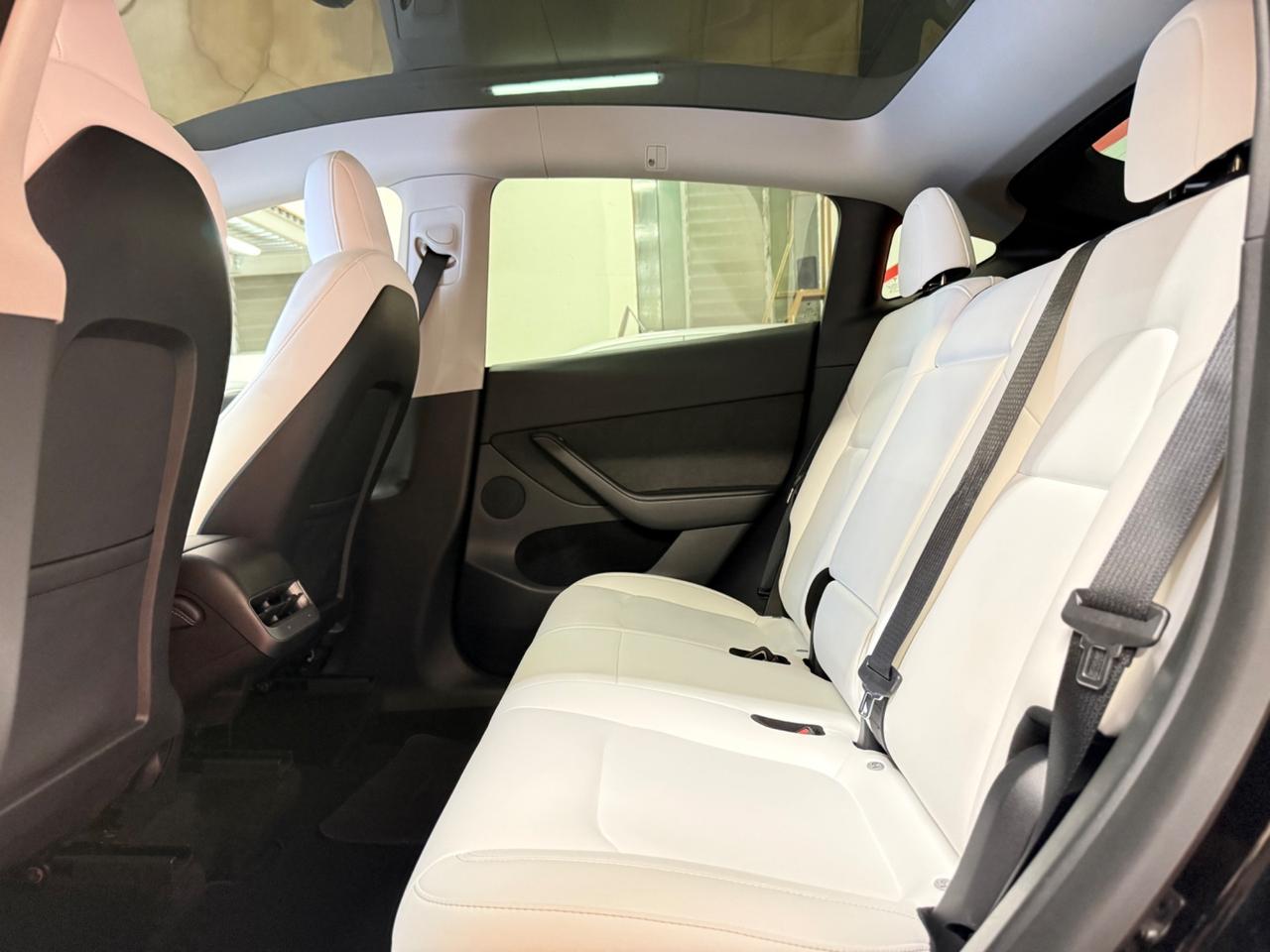 Tesla Model Y Model Y Long Range AWD