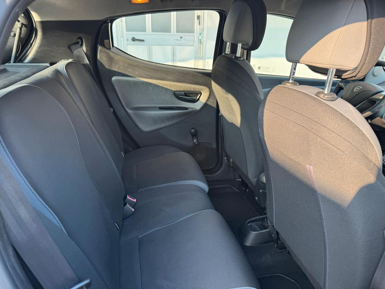 Lancia Ypsilon 1.2 69 CV 5 porte S&S Silver