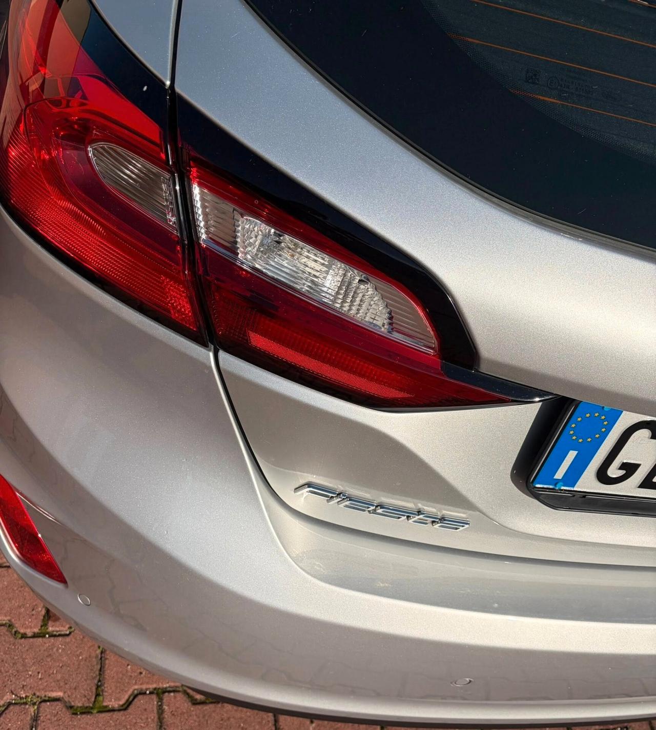 FORD FIESTA TITANIUM 5 PORTE 1.1cc