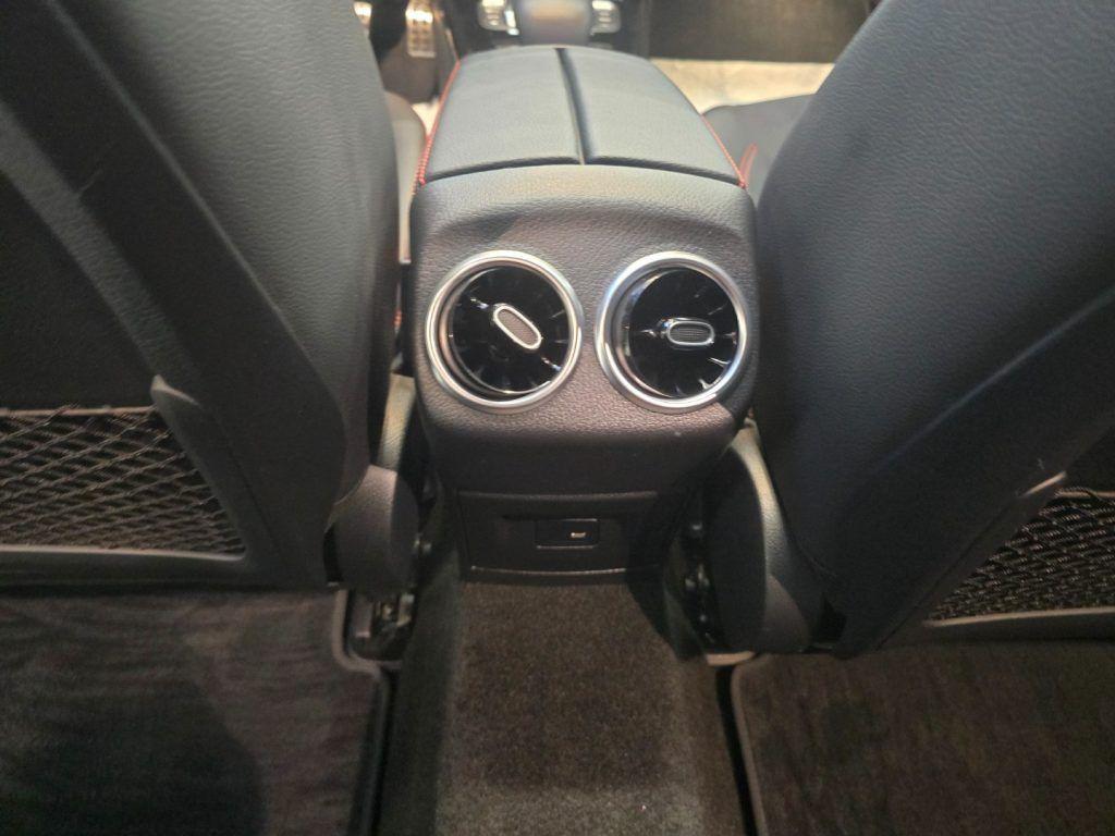 Mercedes-Benz CLA 200 d Automatic Premium + Tetto