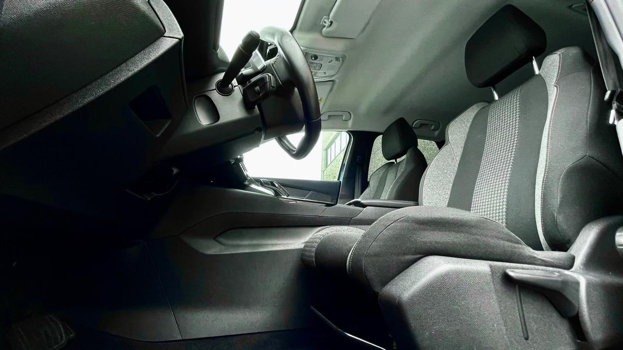 Peugeot 3008 BlueHDi 130 S&S Active VIRTUAL COCKPIT AUTOMATICA