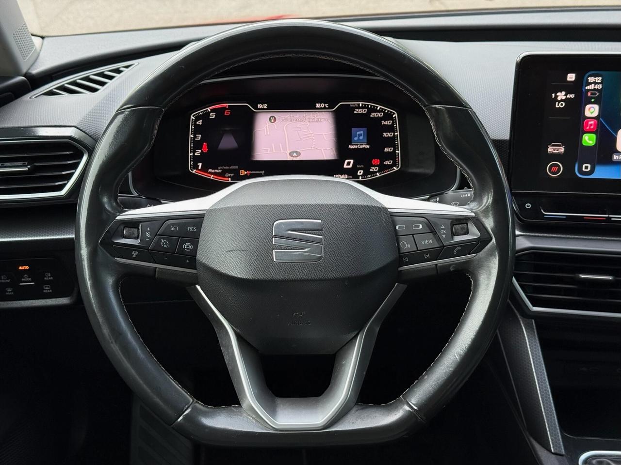 SEAT Leon 2021 2.0 TDI 115cv cambio manuale
