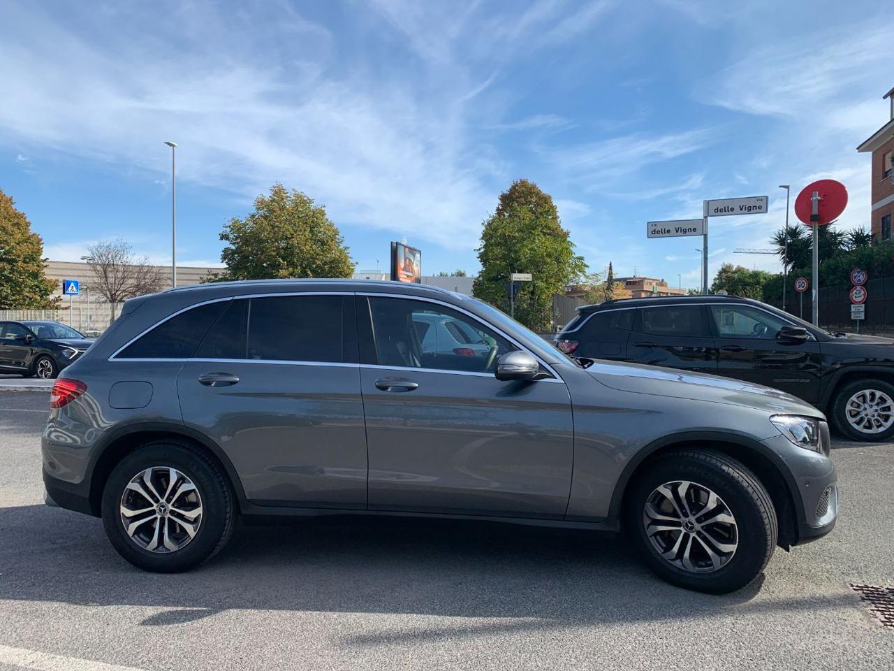 MERCEDES-BENZ GLC 220 d 4Matic Business