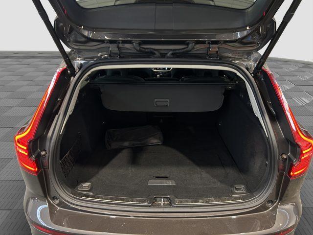 VOLVO V60 V60 B4 (d) automatico Plus Dark