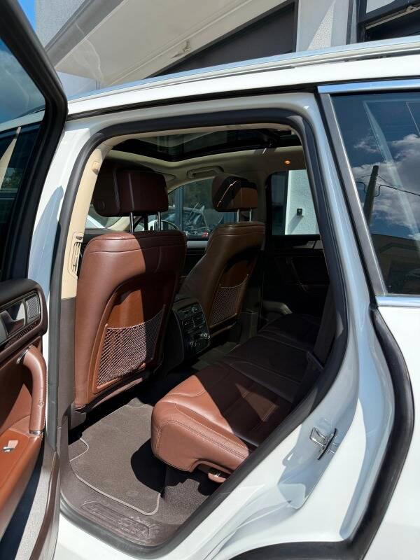 Volkswagen Touareg 3.0 V6 tdi Executive 245cv tiptronic