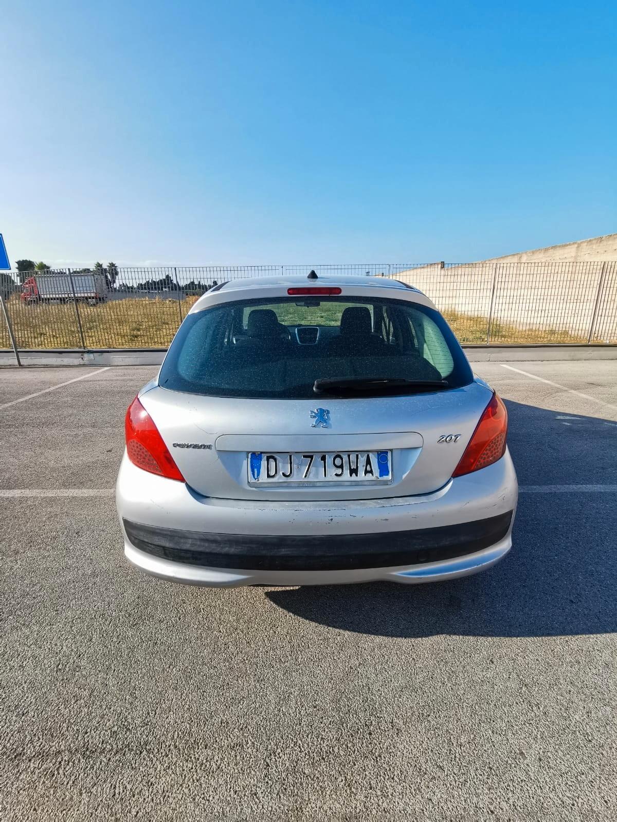 Peugeot 207 1.4 HDi 70CV 5p. ONE Line NEOPATENTATI