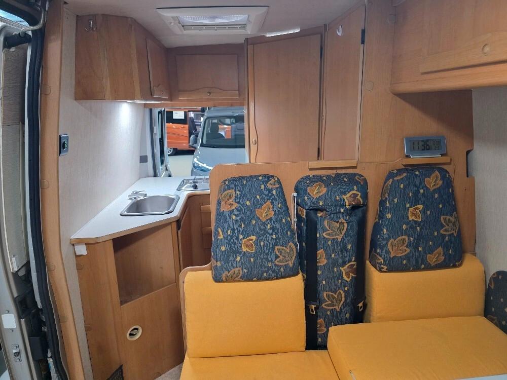 CAMPER ADRIA VAN