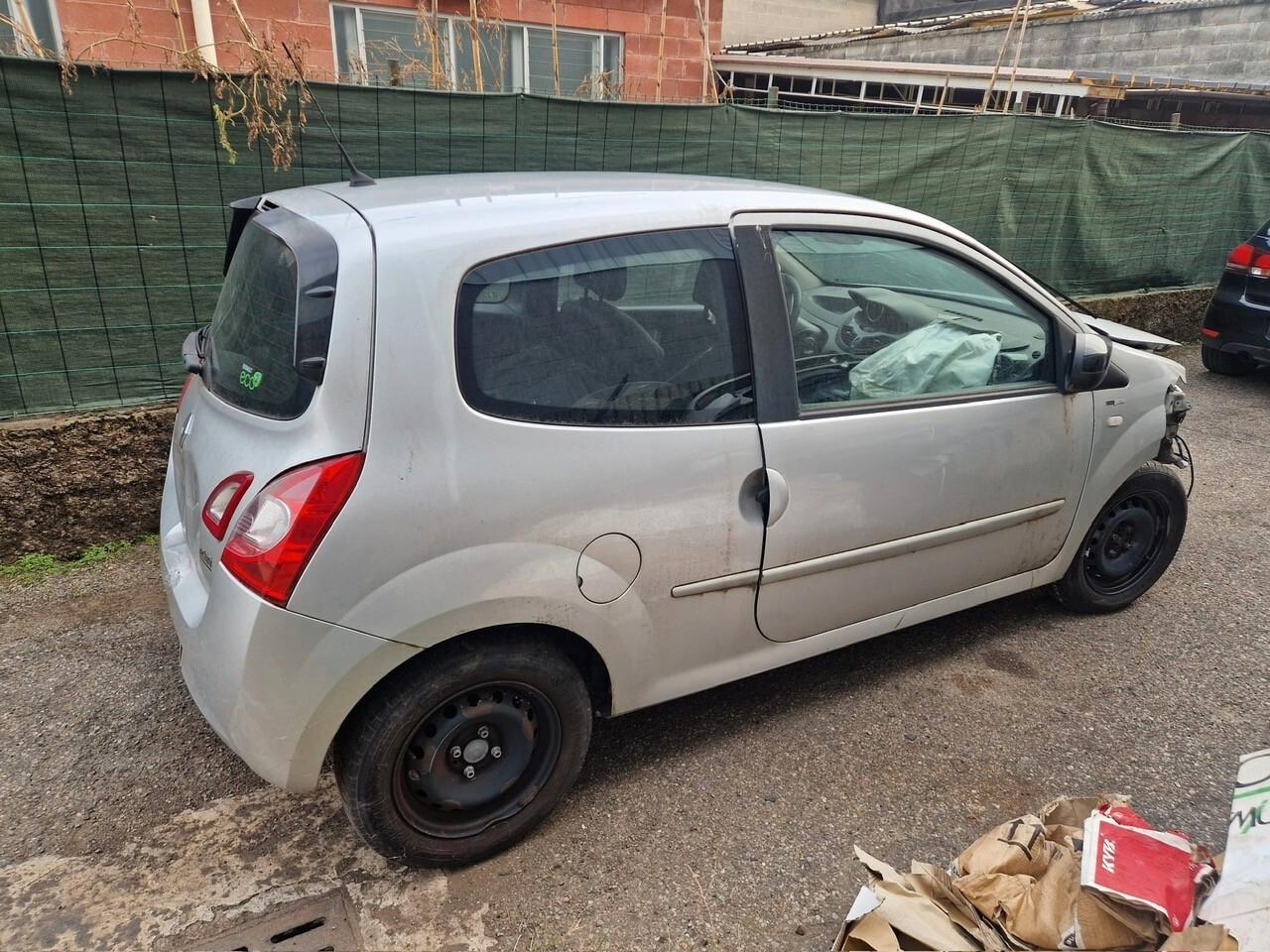 Renault Twingo 1.2 16V Night&Day incidentata