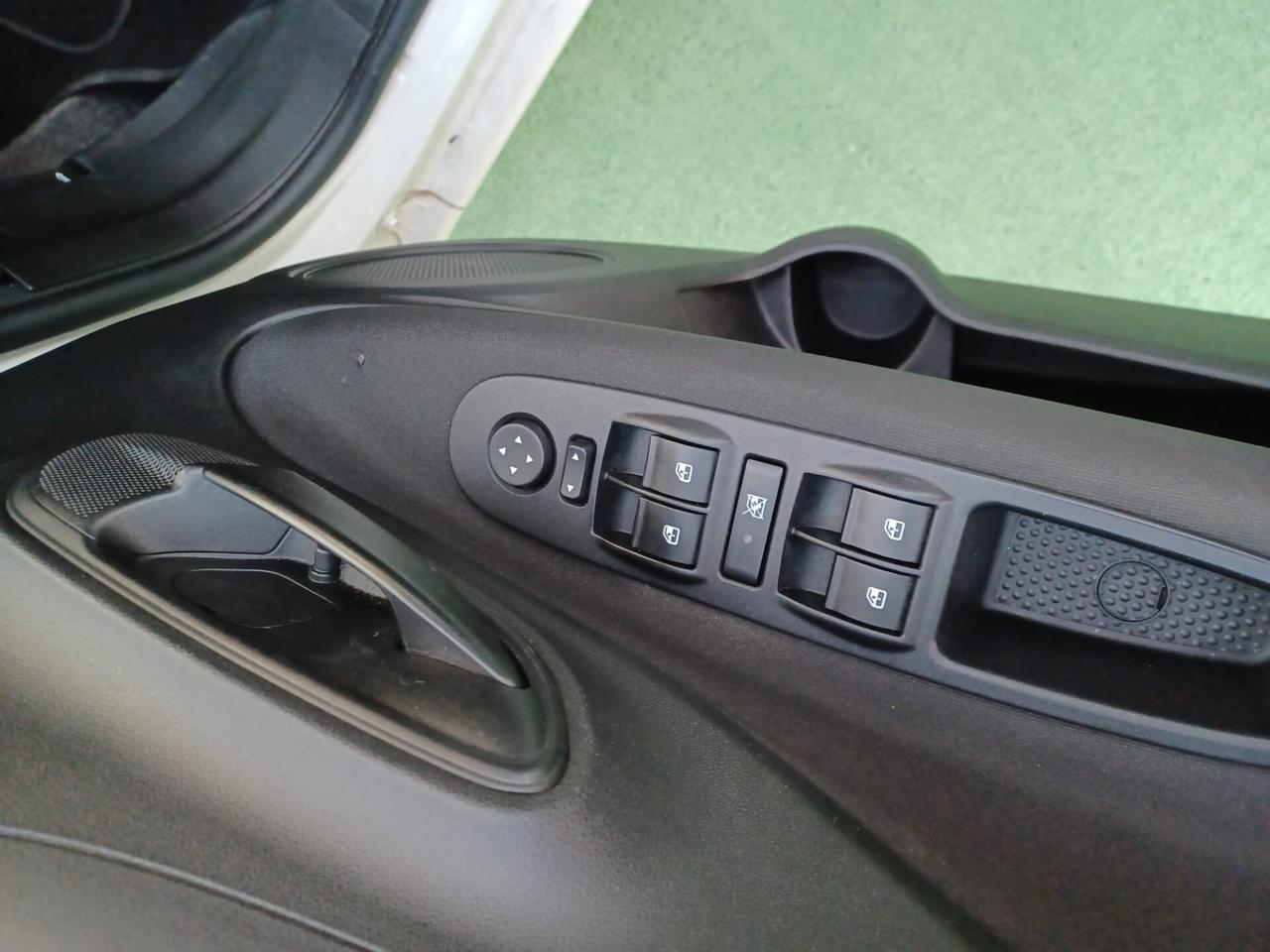 Fiat Punto 1.3 MJT II S&S 95 CV 5 porte Street