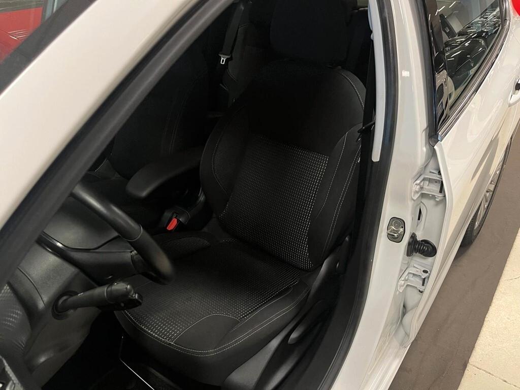 Peugeot 208 PureTech Allure neopatentati