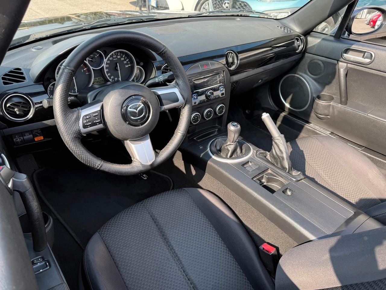 Mazda MX-5 Roadster 1.8L Wind