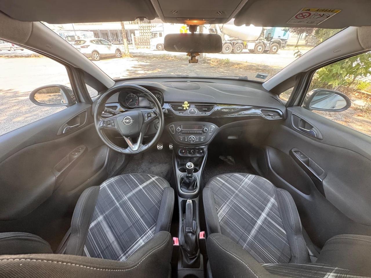 Opel Corsa 1.2 5 porte benzina