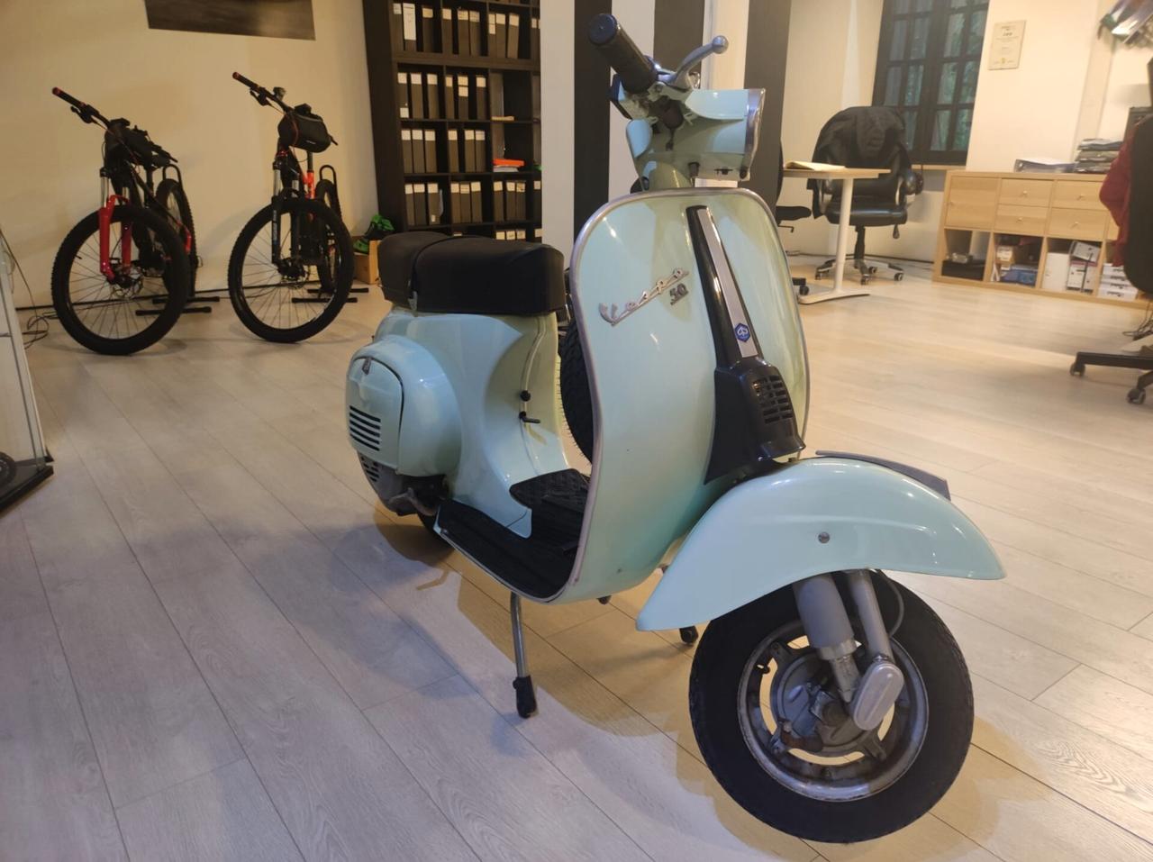 Piaggio Vespa 50 Special Vespa 50 special