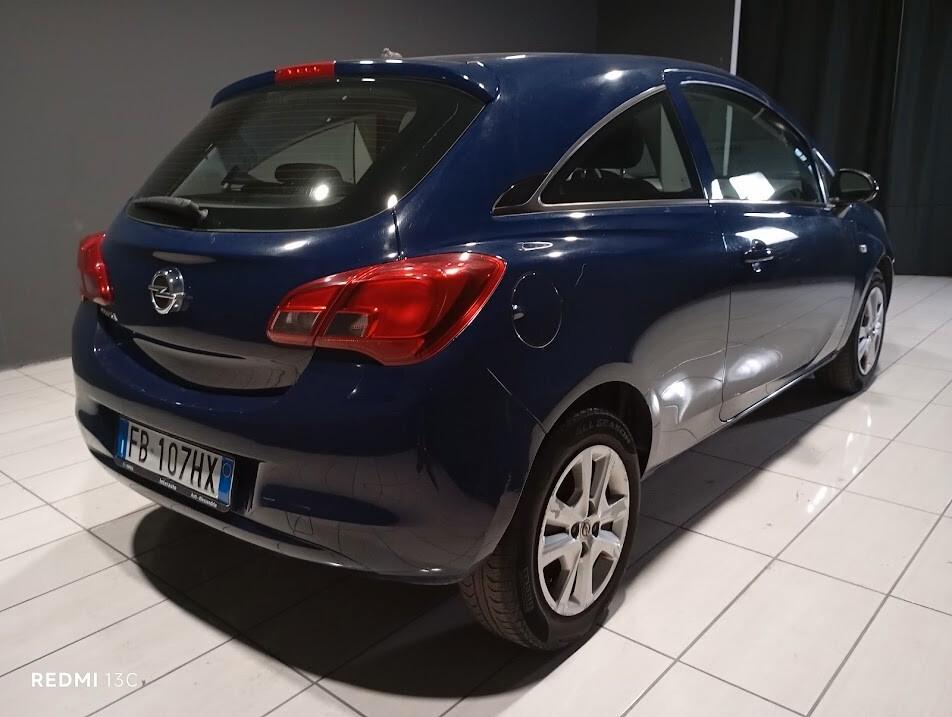 Opel Corsa del 2015 1200 benzina 130.000 km