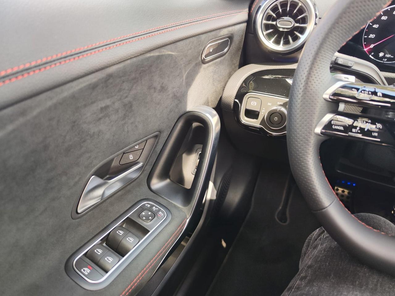 Mercedes CLA 220d Auto 4Matic S.B. Premium AMG PACK NIGHT