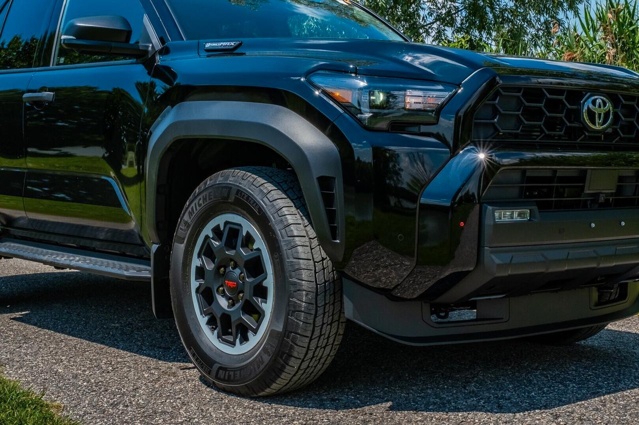Toyota 4-Runner TRD Off-Road Hybrid