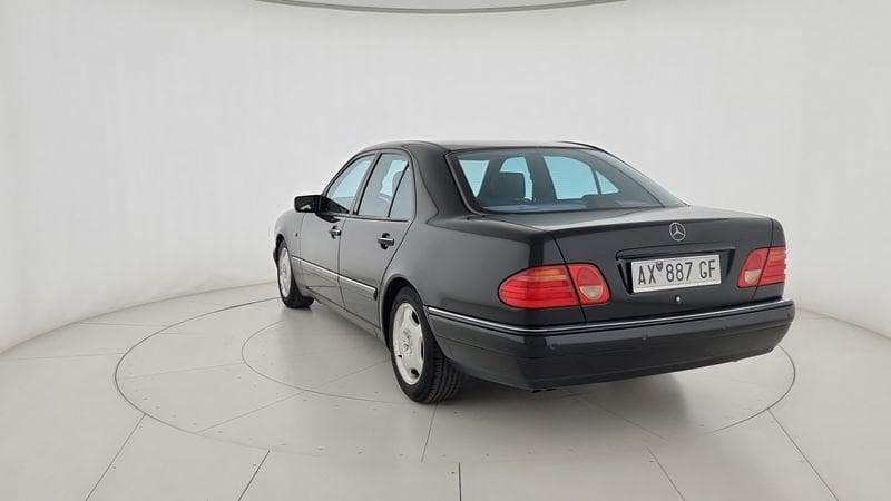 Mercedes-Benz Classe E E 200 Kompressor cat Avantgarde ASI