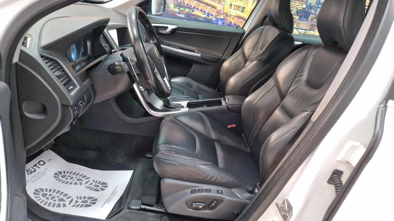 Volvo XC 60 XC60 D4 AWD R-design Momentum