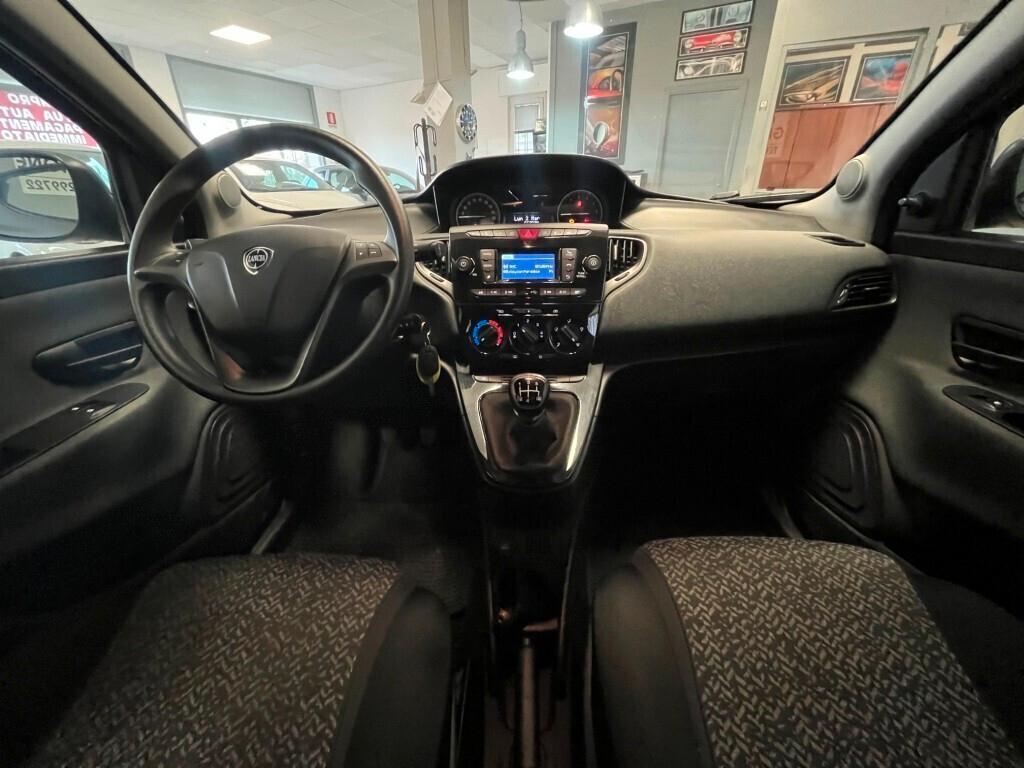 Lancia Ypsilon 1.2 69cv 5p Gpl Ecochic Adatta a Neopatentati