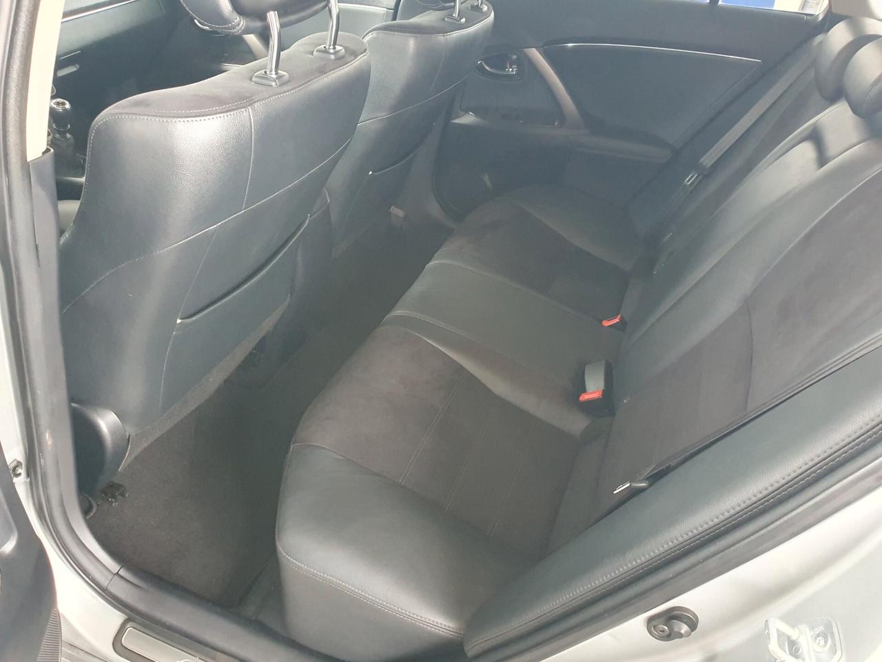 Toyota Avensis 2.0 D-4D Wagon Lounge