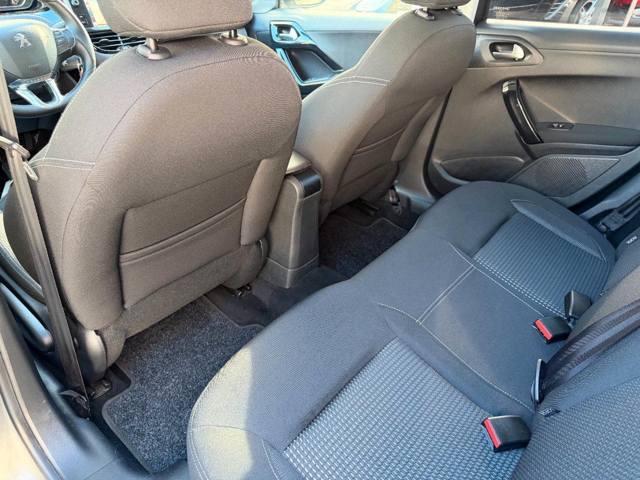 Peugeot 208 5 Porte 208 5p 1.2 puretech Allure 82cv CINGHIA NUOVA VERNICE ORIGINALE UNICA!!!