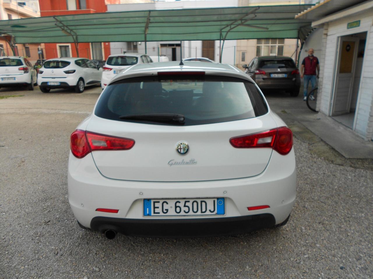 Alfa Romeo Giulietta 1.6 JTDm-2 105 CV Distinctive