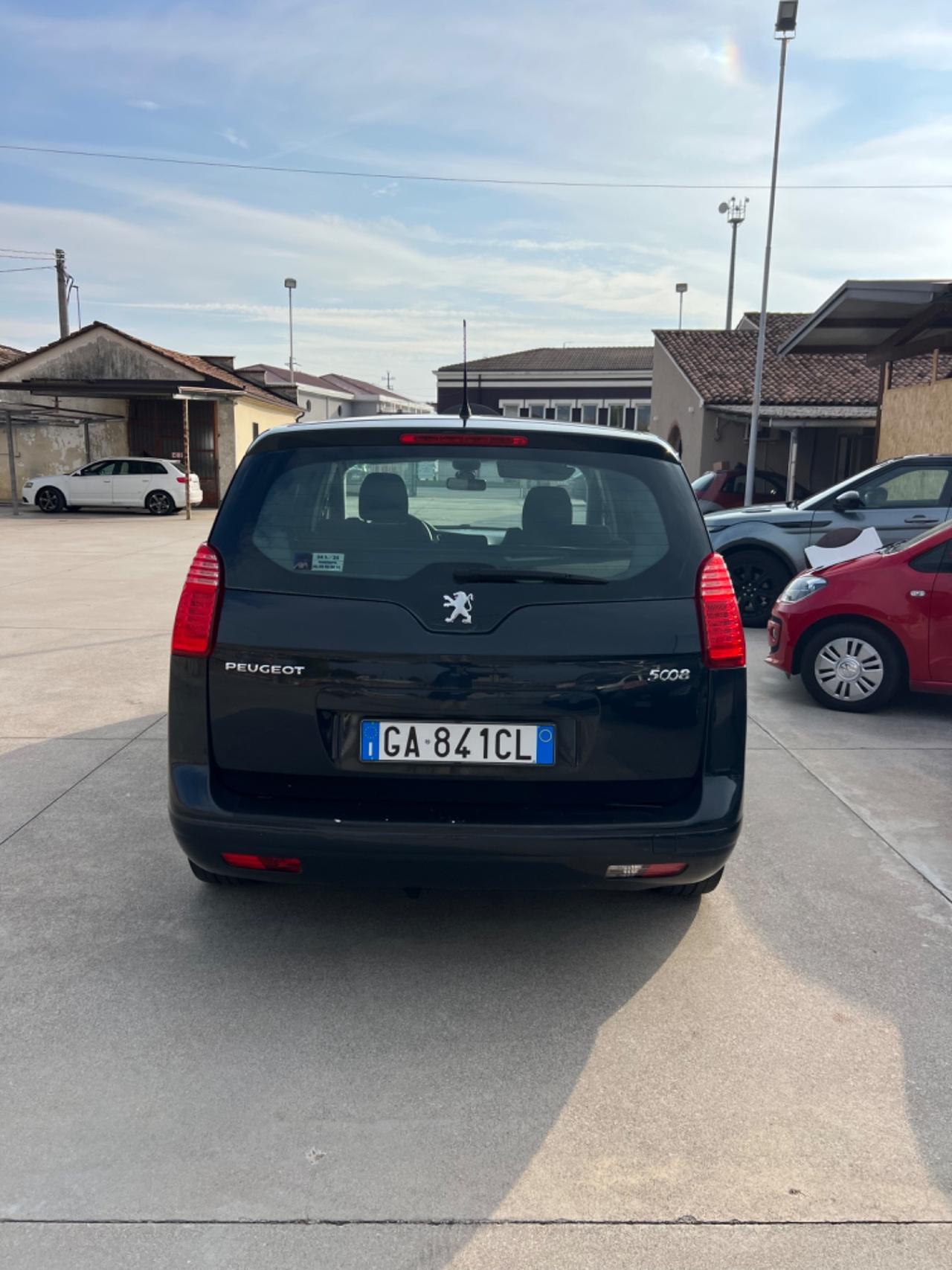 Peugeot 5008 1.6 HDi 112CV Premium