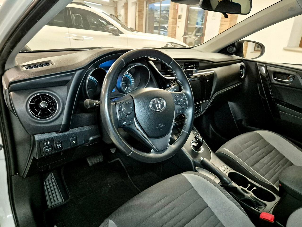 Toyota Auris 1.8 Hybrid Active