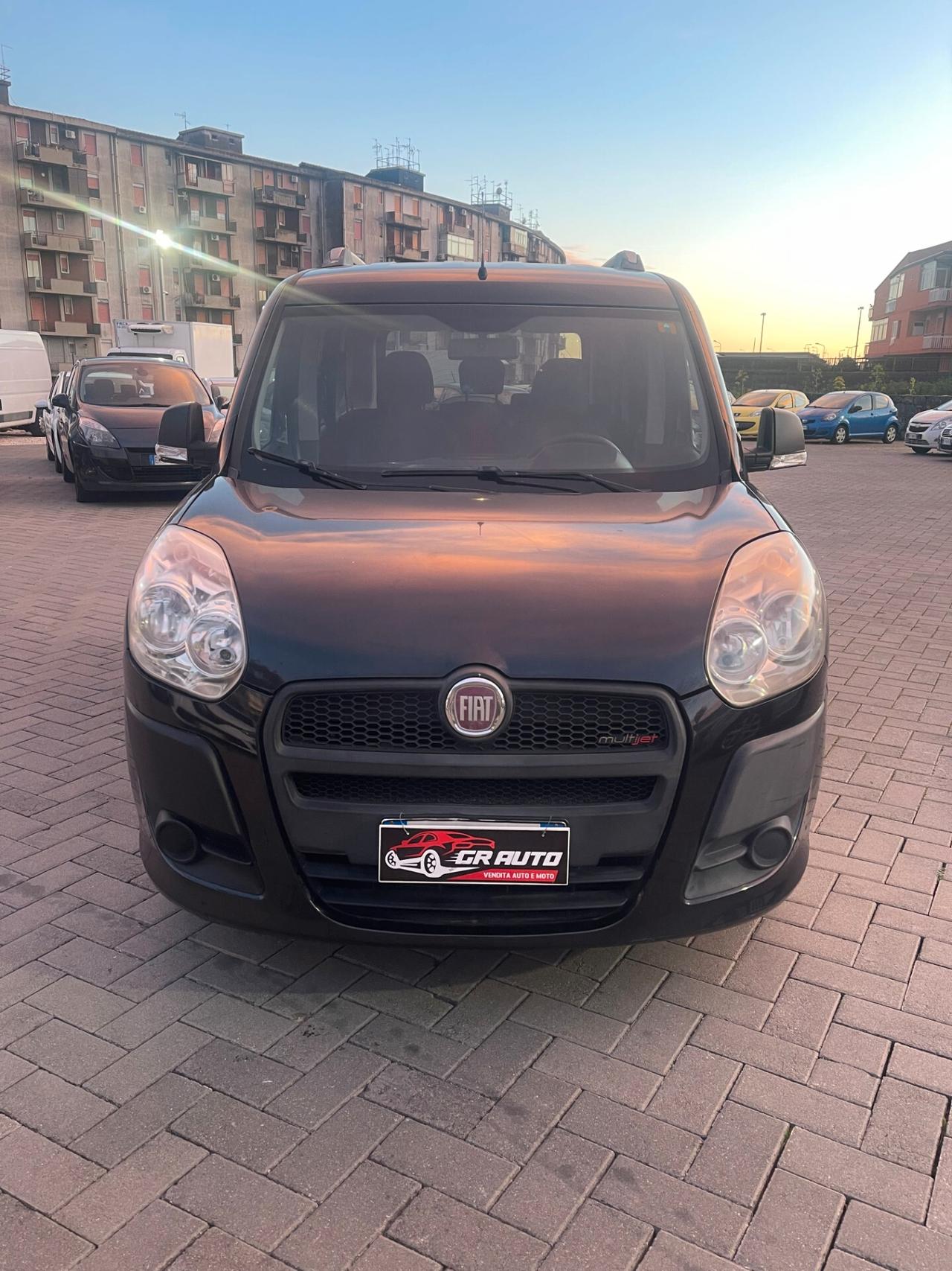 Fiat Doblò 5 posti Diesel (motore rigenerato km0)