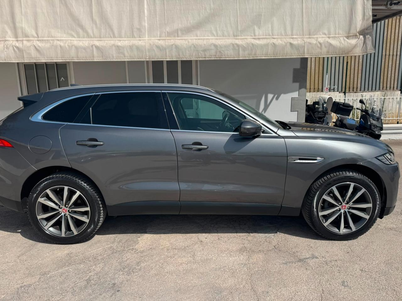 Jaguar F-Pace 2.0 D 240 CV AWD aut. Prestige
