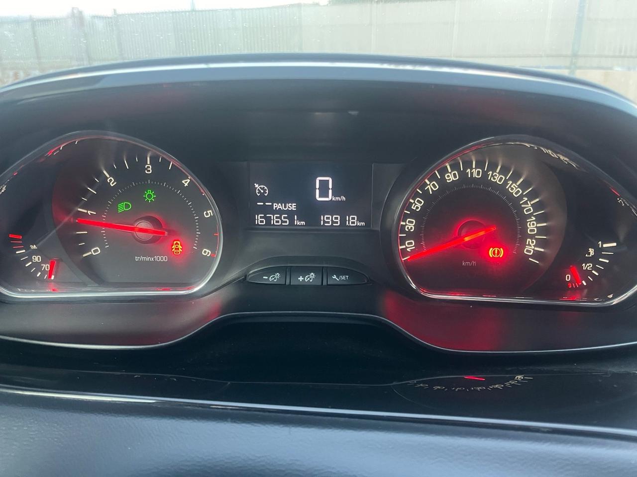 Peugeot 208 1.4 HDi 68 CV 5 porte Business