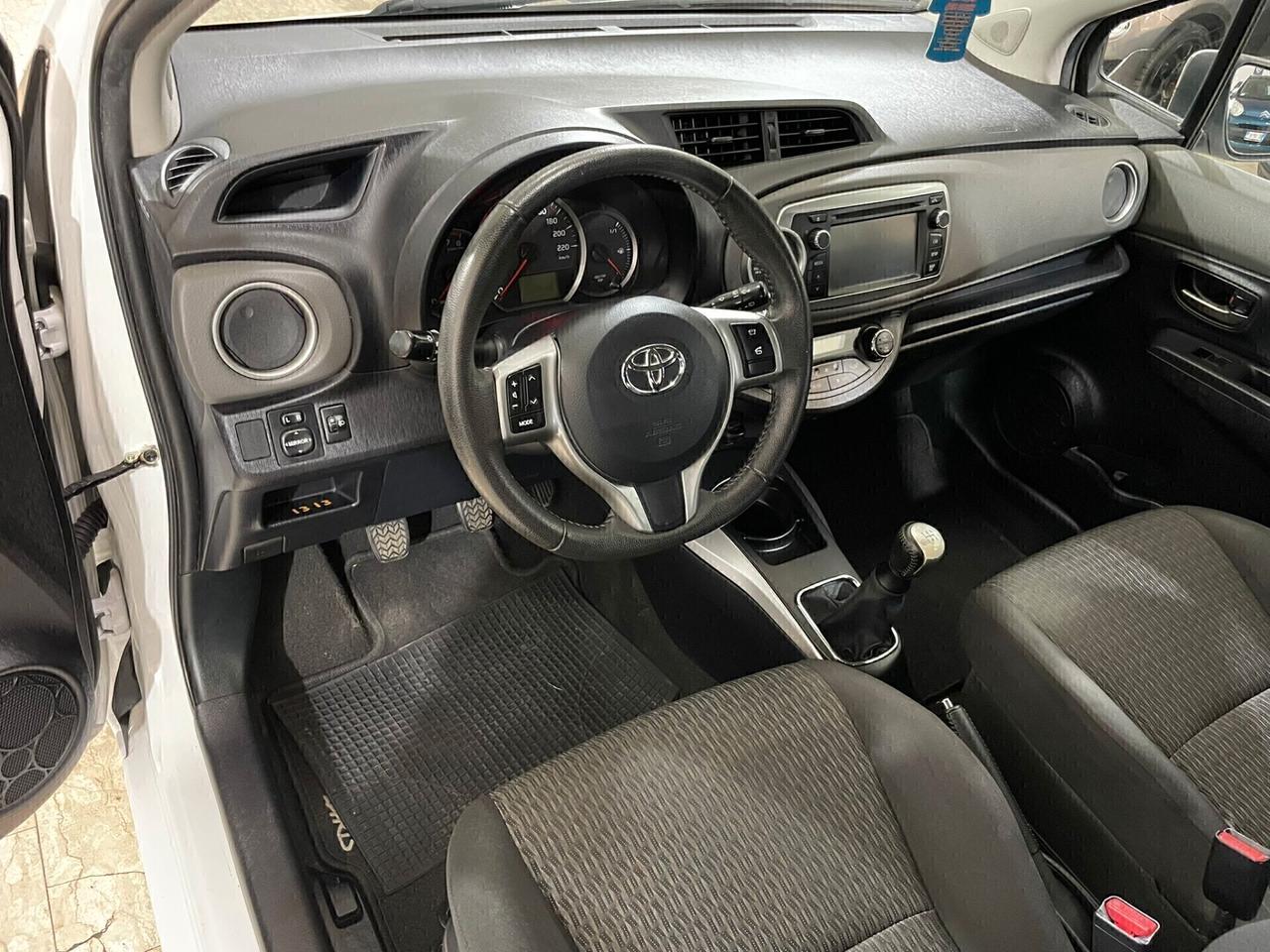 Toyota Yaris 1.0 5 porte Lounge