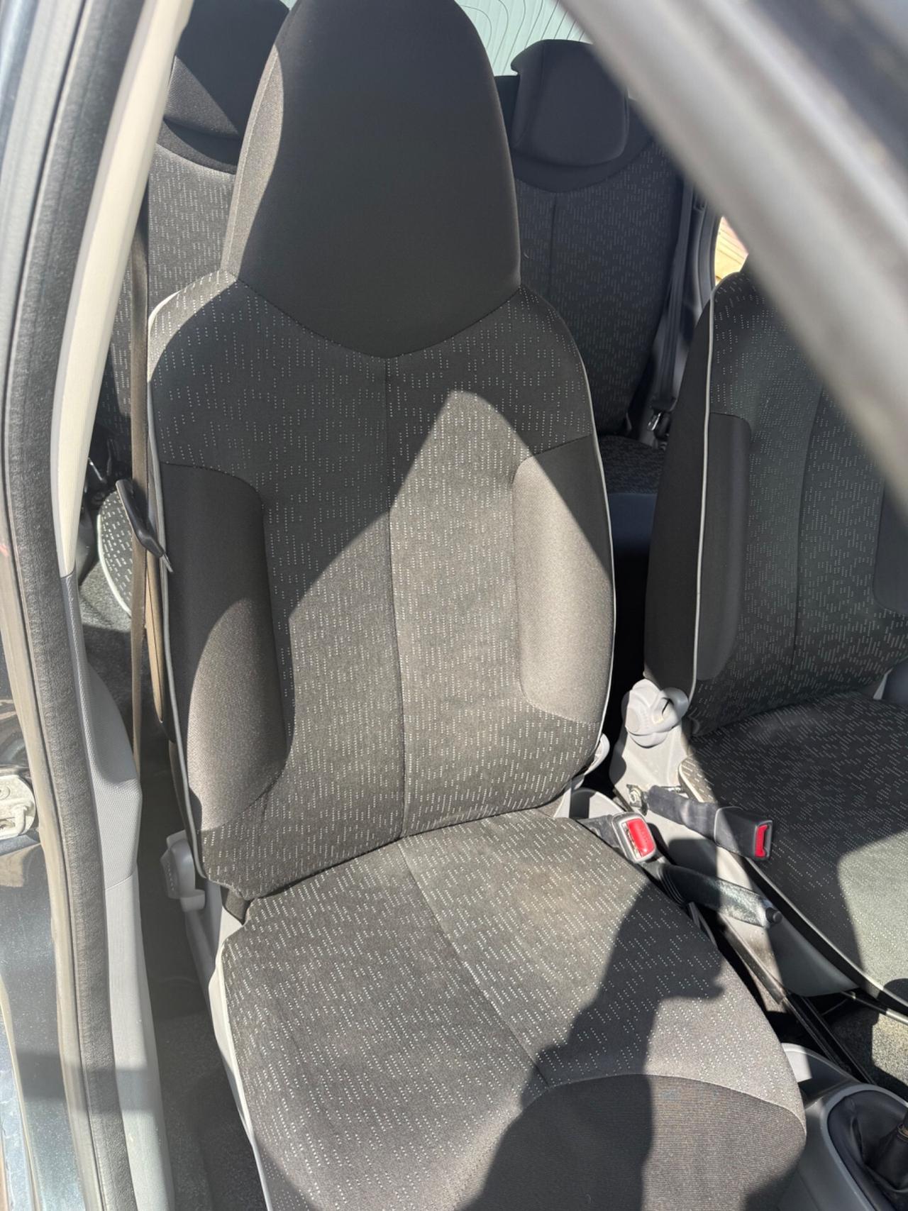 Peugeot 107 1.0 68CV 5p. Superga 2012