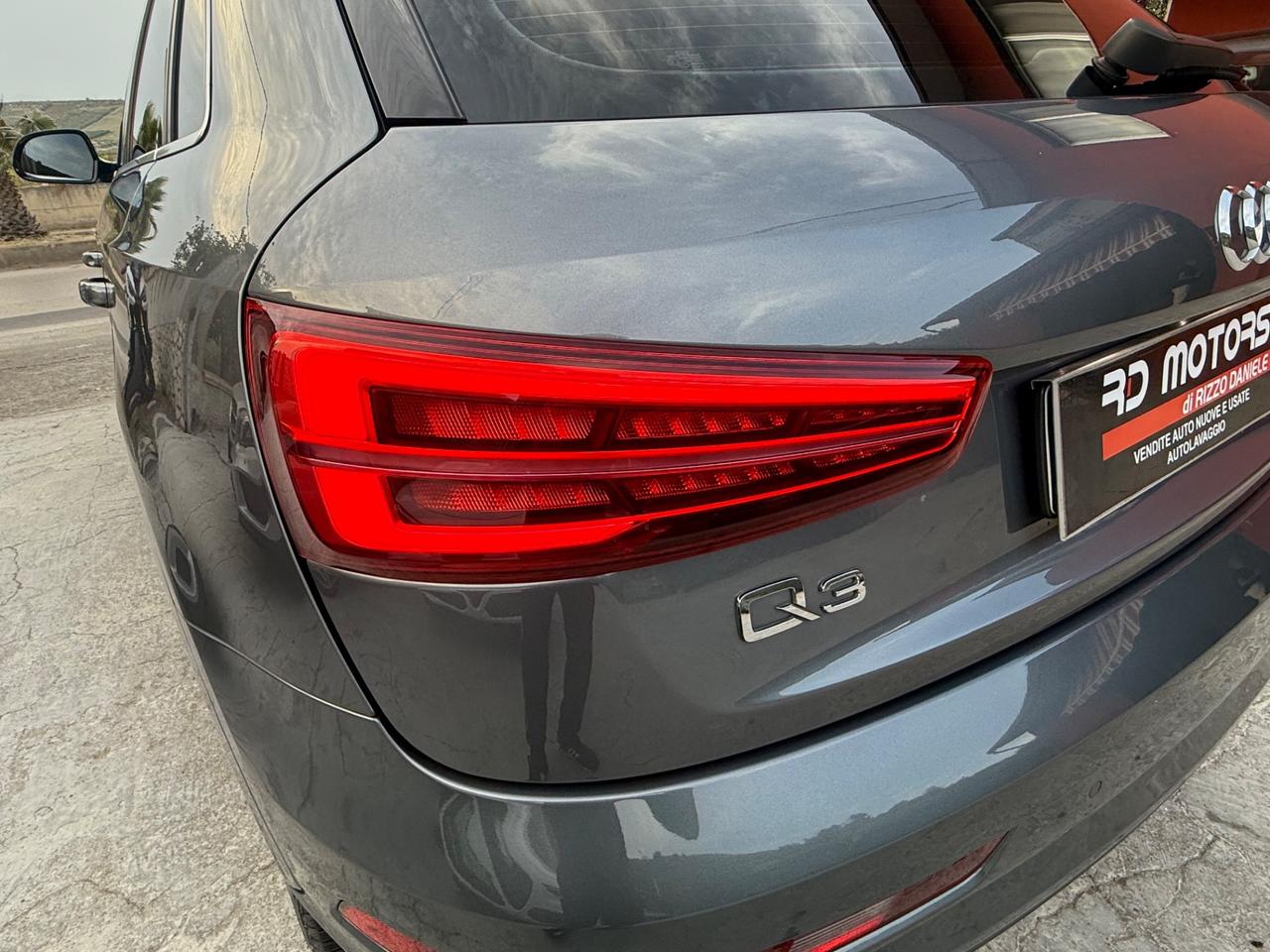 Audi Q3 2.0 TDI 150 CV Sport FULL