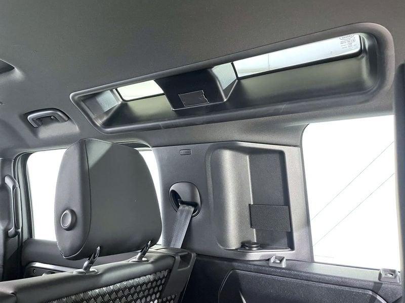 Land Rover Defender 3.0 D6 250 110 HSE AWD auto.