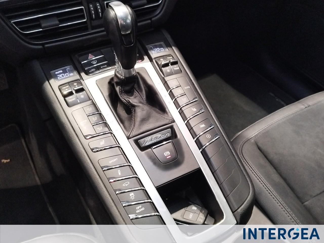 PORSCHE Macan 2.0 245cv pdk