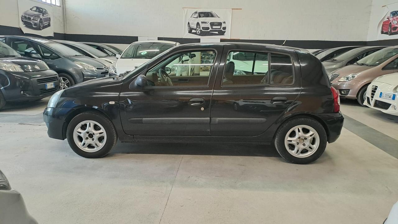 Renault Clio Storia 1.2 5 porte GPL Confort