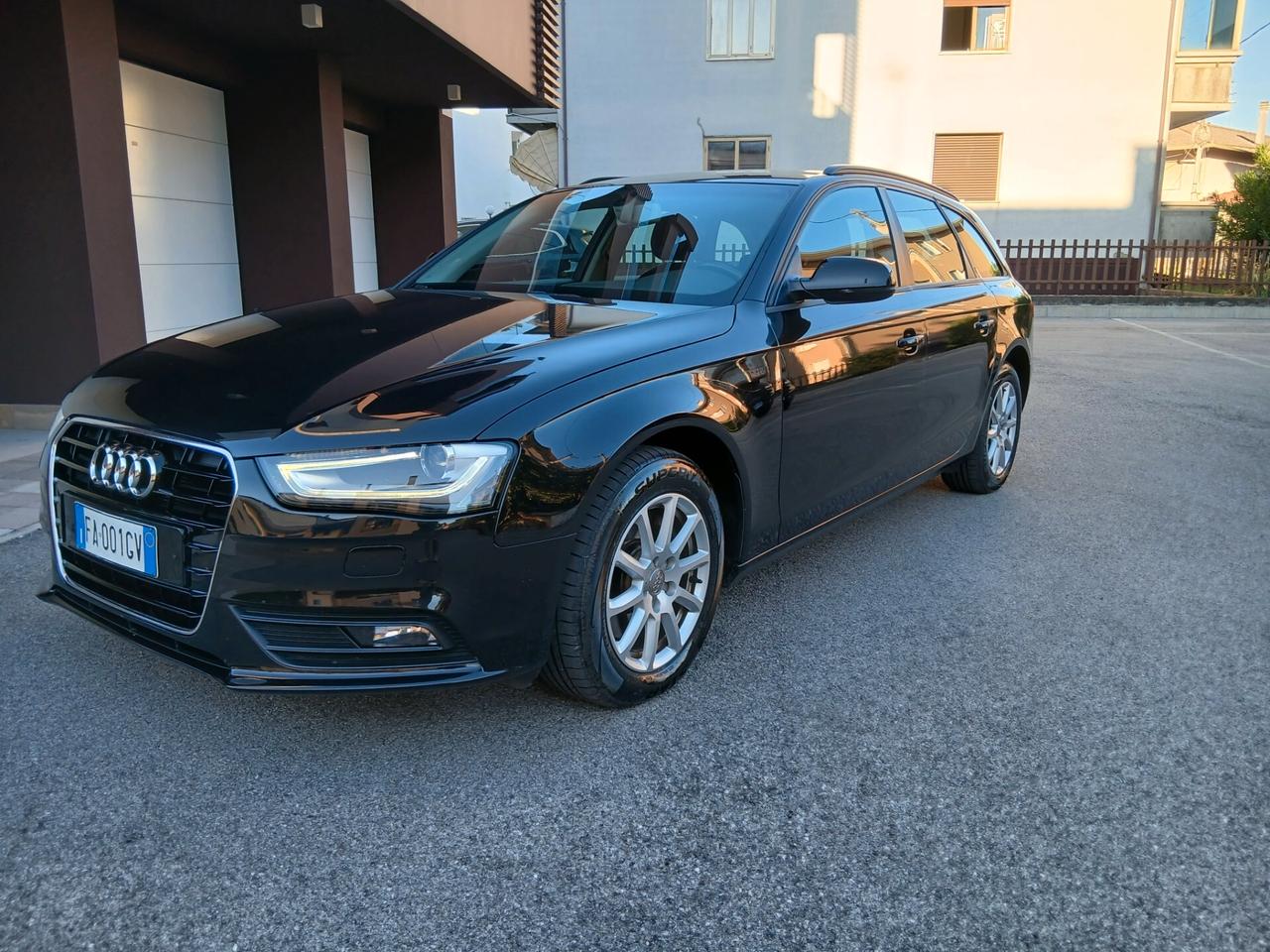 Audi A4 2.0 TDI 150 CV ultra S tronic Business tua a € 169 mese