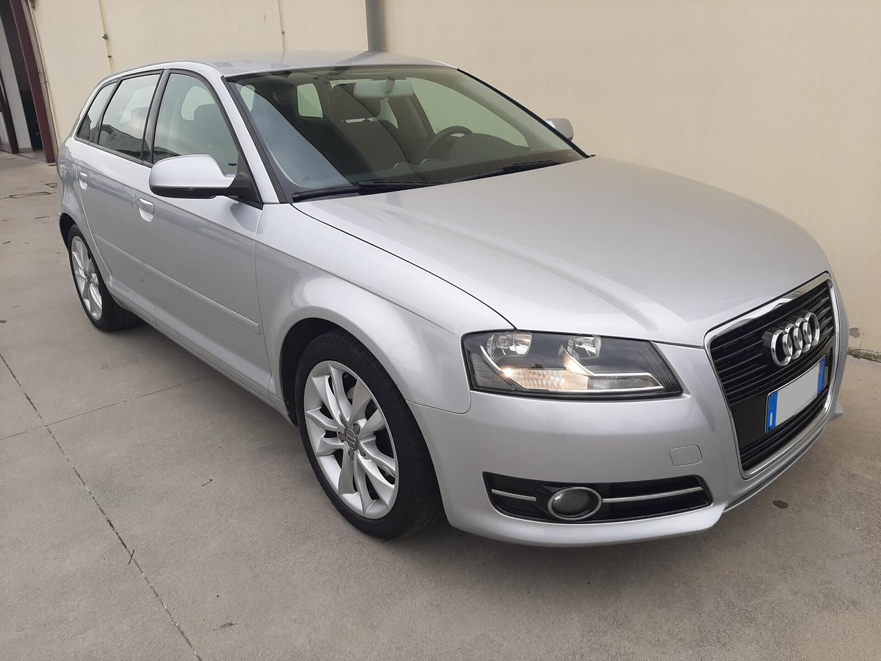 Audi A3 SPB 1.6 TDI 105 CV CR Ambition