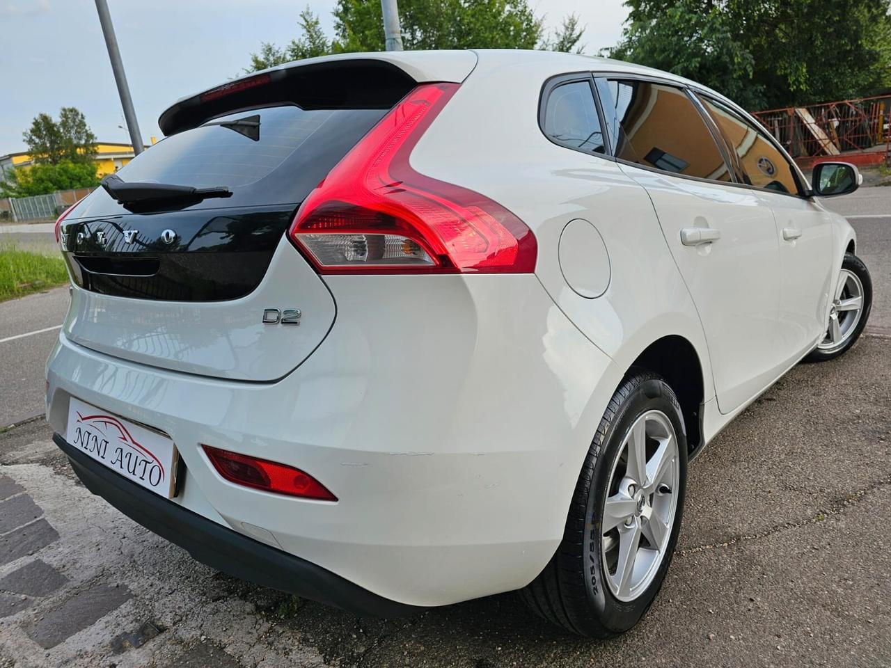 Volvo V40 2.0 D2 Kinetic*Clima*Cerchi*Euro6*Unipro*