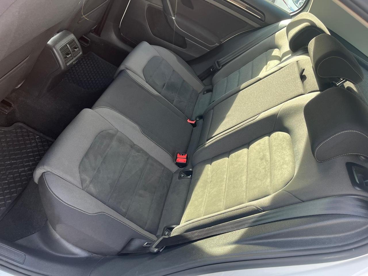 Volkswagen Golf 2.0 TDI DSG 5p. Highline BlueMotion Technology