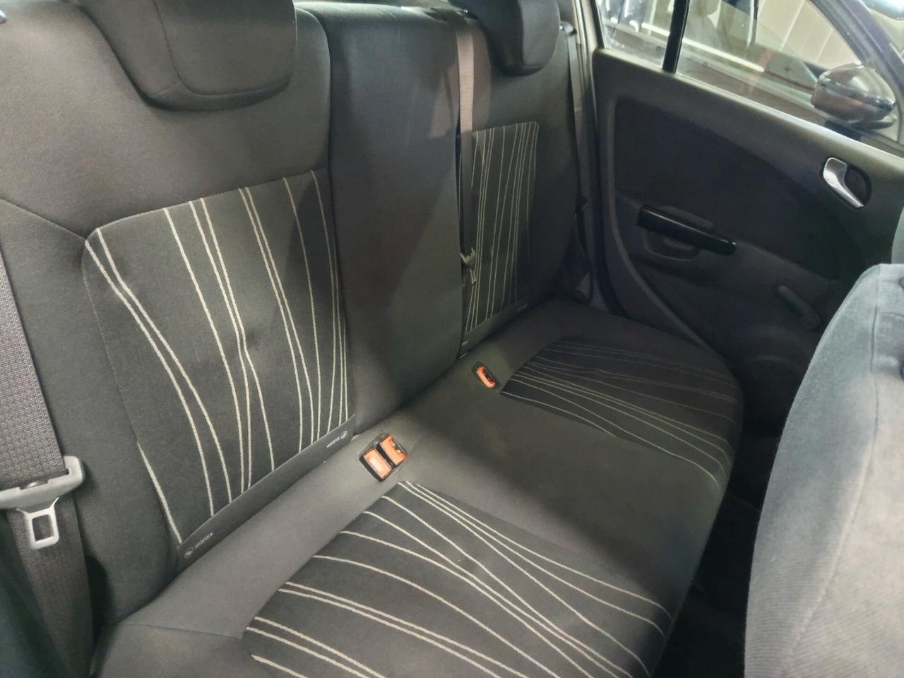 Opel Corsa 1.2 BENZINA-GPL, 156 Mila chilometri ok neopatentati