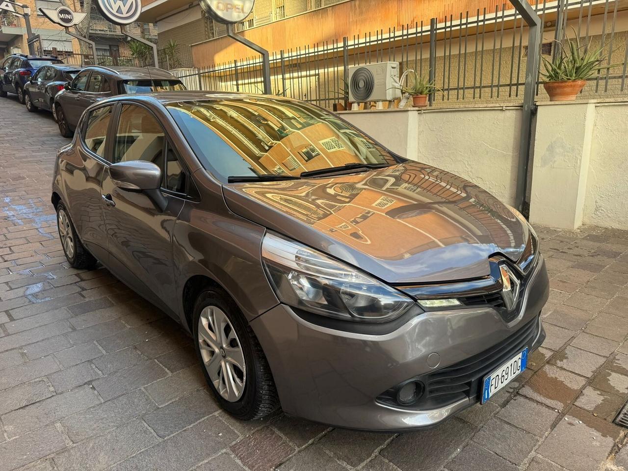 Renault Clio 1.2 16v 75 cv live GPL Ok Neop.