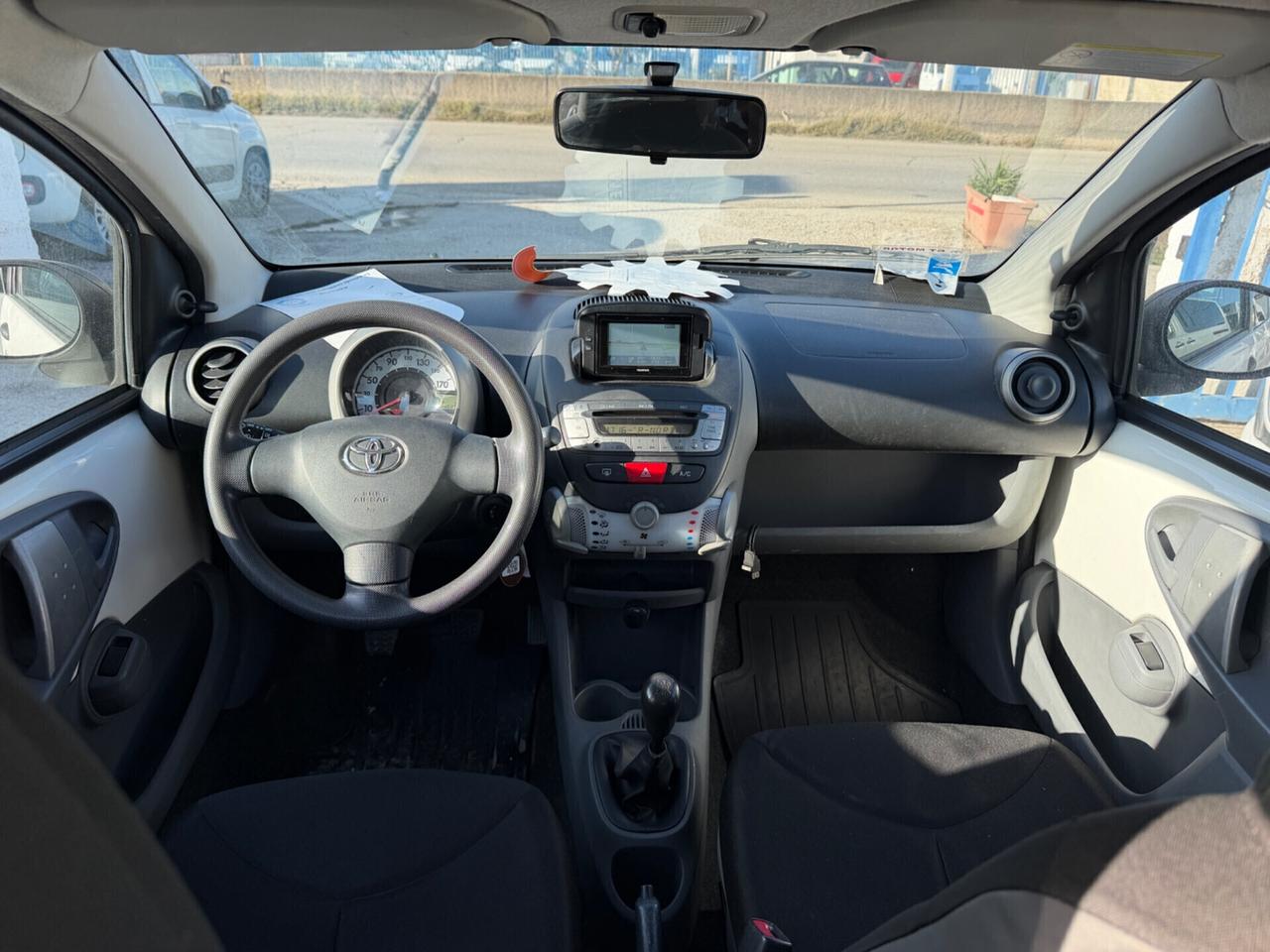 Toyota Aygo 1.0 5 porte Now Connect “NAVI”