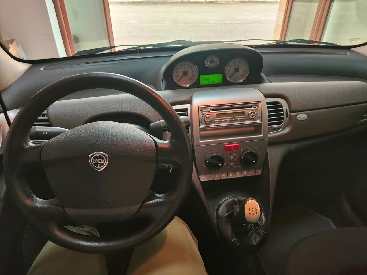 LANCIA YPSILON 1.3 MJT 75 CV - 2009