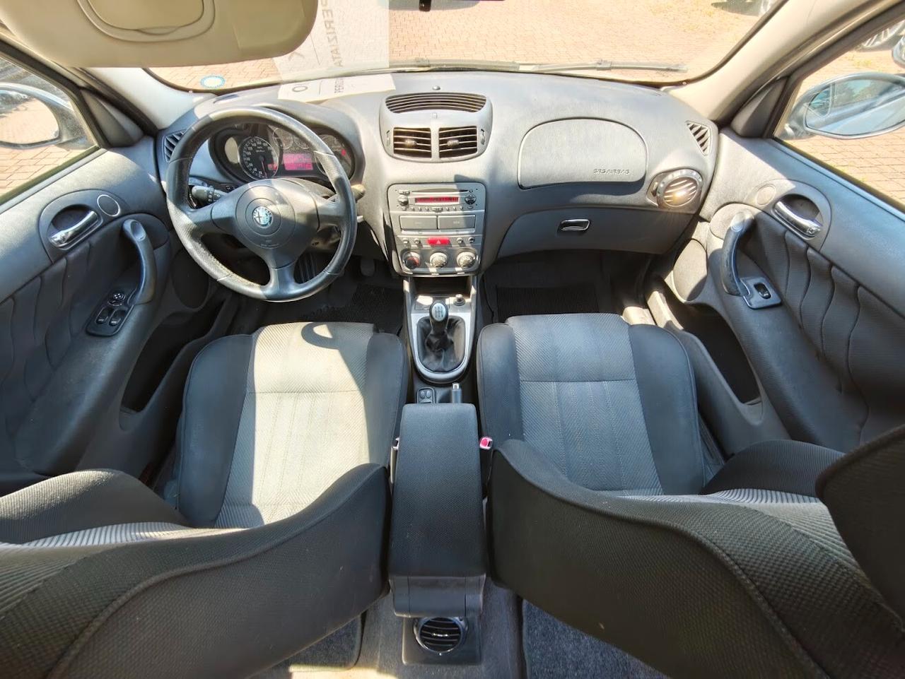 Alfa Romeo 147 1.6 16V TS (105) 5 porte Black Line